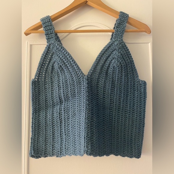 Handmade crocheted tank top - Picture 2 of 7